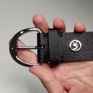 NWT MICHAEL KORS Leather belt Black/Silver Size S Gorgeous!